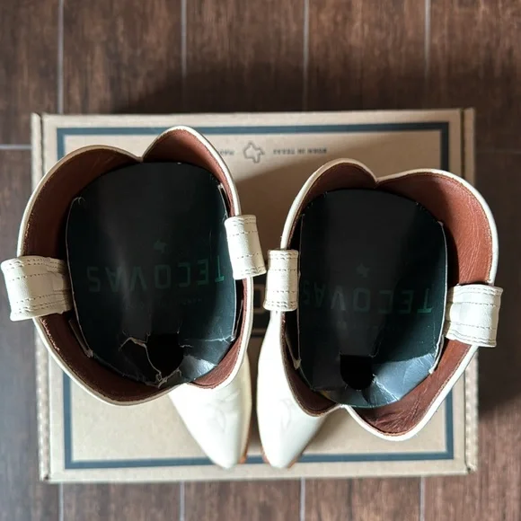 Tecovas Annie Cowboy Boots in Ivory Leather size 7 - Picture 4 of 6